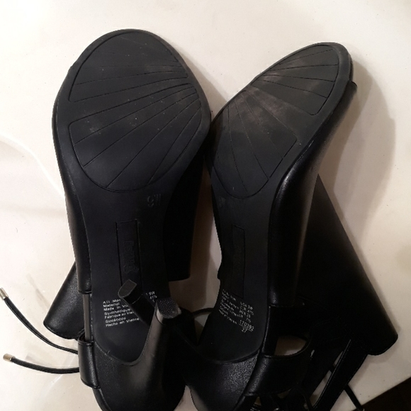 Brash heels ankle tie - Picture 3 of 4